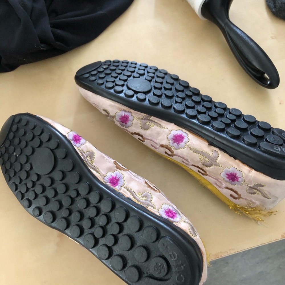 COPY - Chinese Slippers